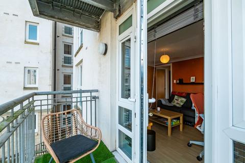 25/14 Brunswick Road, Edinburgh, EH7 5GY