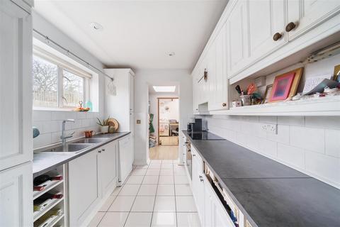 3 bedroom detached house for sale, Kenilworth Road, Edgware HA8