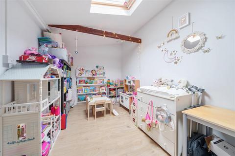 3 bedroom detached house for sale, Kenilworth Road, Edgware HA8