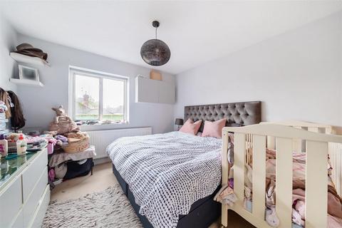 3 bedroom detached house for sale, Kenilworth Road, Edgware HA8