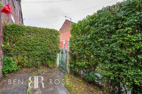 12 Dunkirk Lane, Leyland, PR25 1TU
