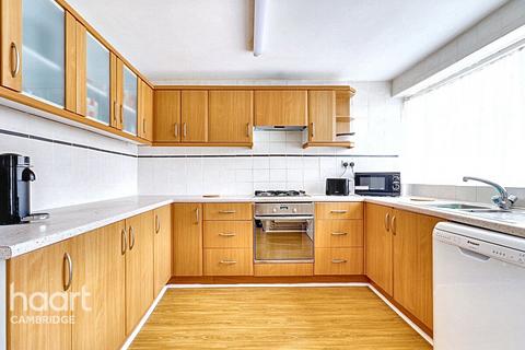 7 Fernlea Close, Cambridge, CB1 9LW