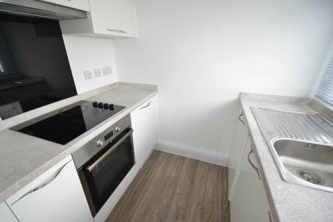 Studio to rent, Earlham House, Norwich NR2