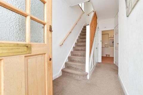 61 Inveresk Gardens, Worcester Park, KT4 7BB