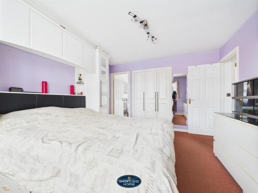 CAM01906 G0-PR0494-STILL013.jpg