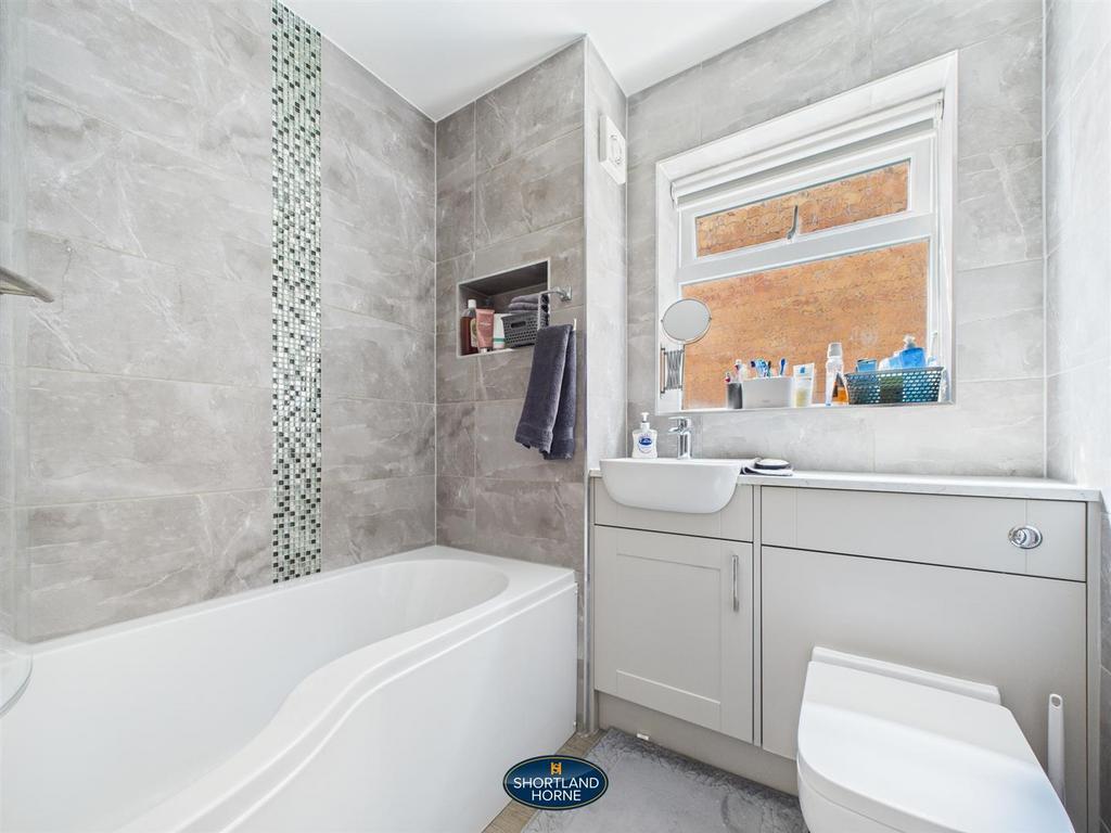 CAM01906 G0-PR0494-STILL018.jpg