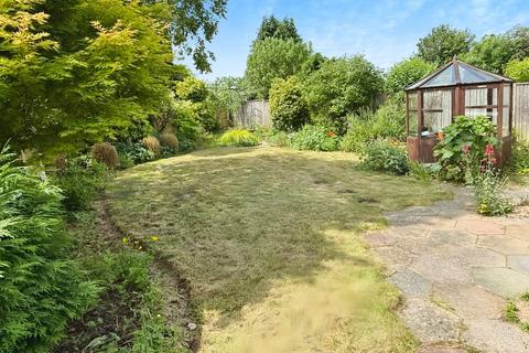 4 bedroom detached house for sale, Hill Way, Oadby, LE2