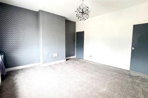 108 Whitegate Lane, Chadderton, Oldham, OL9 8RP