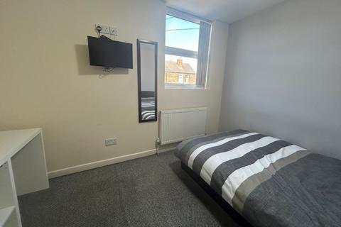 1 bedroom terraced house to rent, Conway Street, Stoke-On-Trent ST4