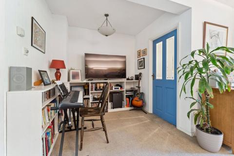 undefined, Lawrence Drive, Ickenham, UB10