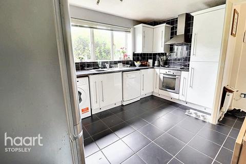 42 Corbridge Drive, Luton, LU2 9UH