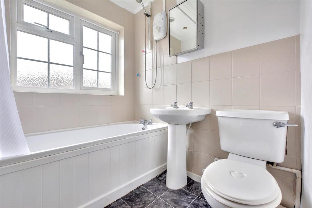 Bathroom 3.jpeg