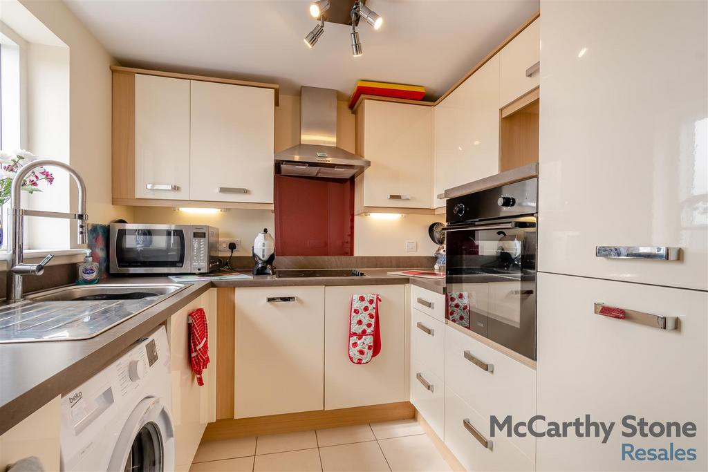 8643313-interior07.jpg