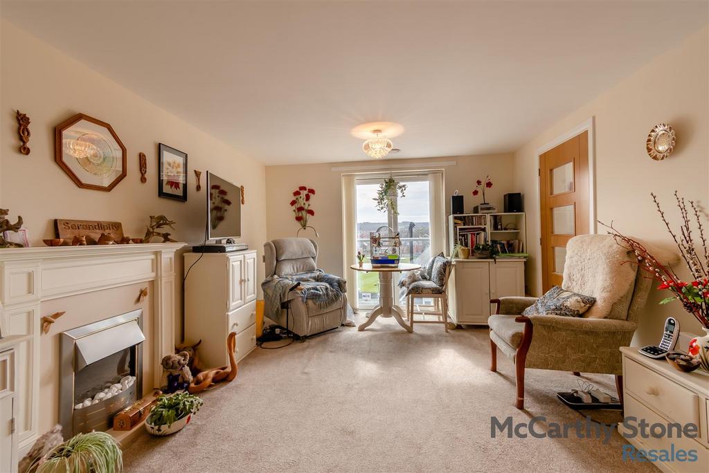 8643313-interior09.jpg