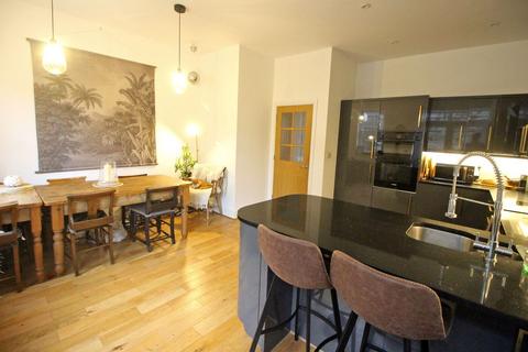 3 bedroom terraced house for sale, Roundham Road, Paignton