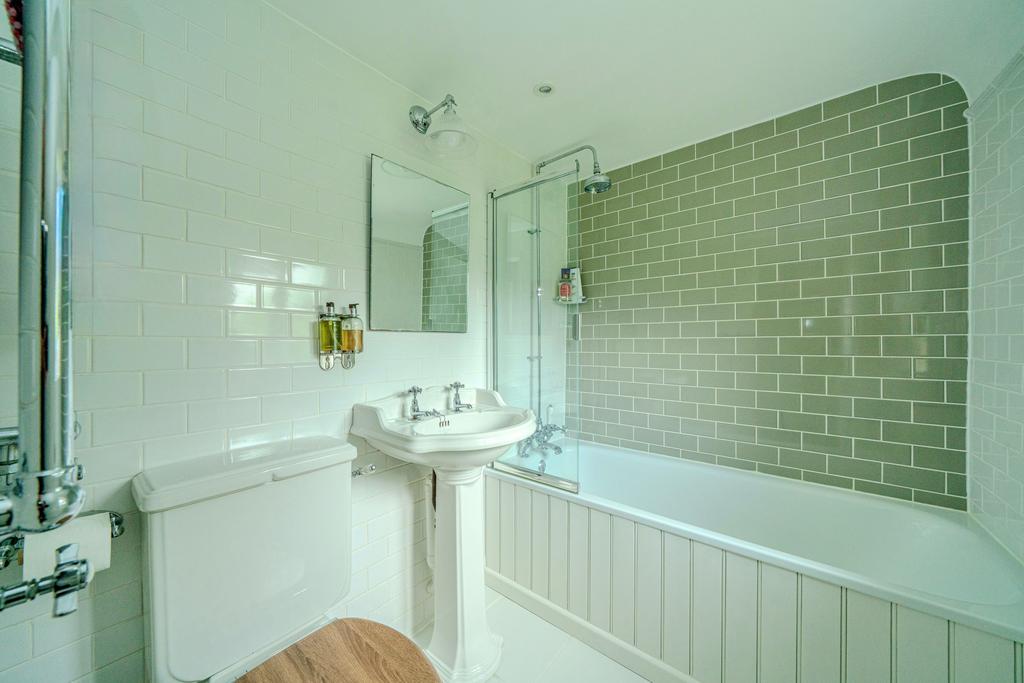 The Oldhouse Bathroom