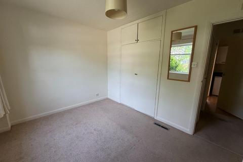 1 bedroom ground floor flat for sale, Westfield Park, Pinner
