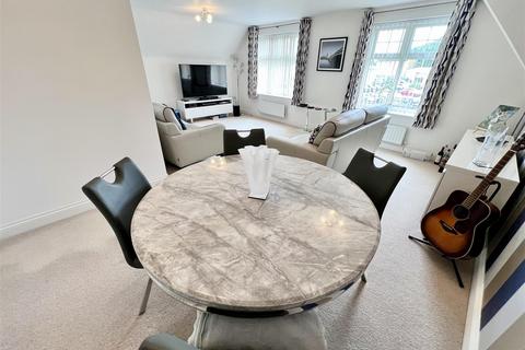 2 bedroom apartment for sale, Mulberry Court, Stratford Road, Shirley, Solihull