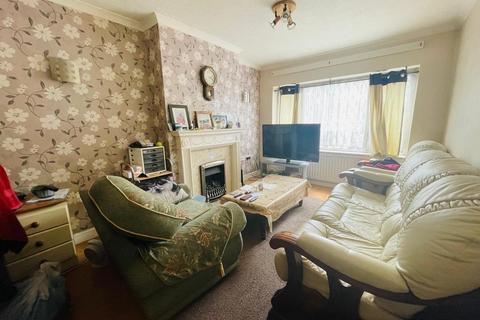 3 bedroom semi-detached house for sale, Manorford Avenue, West Bromwich, B71