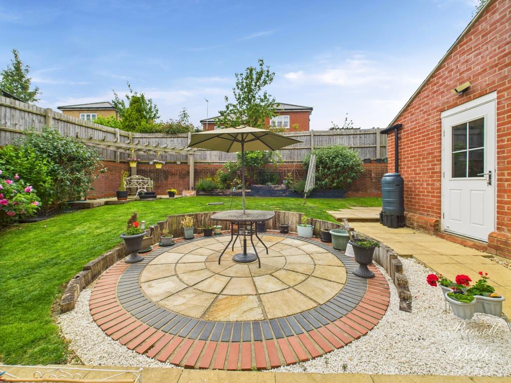 Cam02127 g0 pr0296 still024