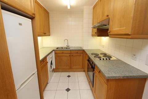 2 bedroom flat to rent, Langtons Wharf, The Calls