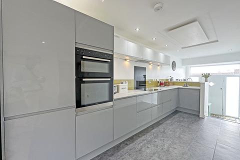 3 Comprigney Close, Truro, TR1 3DT