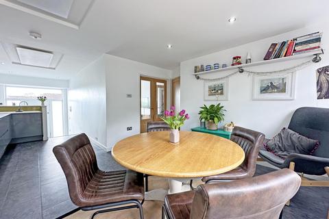 3 Comprigney Close, Truro, TR1 3DT