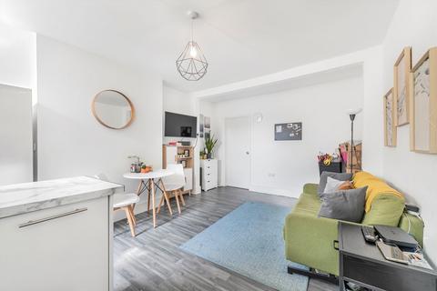 2 bedroom flat for sale, Sulgrave Road, London W6