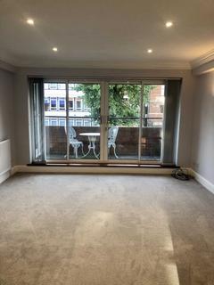 2 bedroom apartment to rent, Regents Park Road, London N3