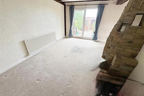 4 bedroom semi-detached bungalow for sale, Kensington Place, Grimsby, N.E. Lincs, DN33 2JR