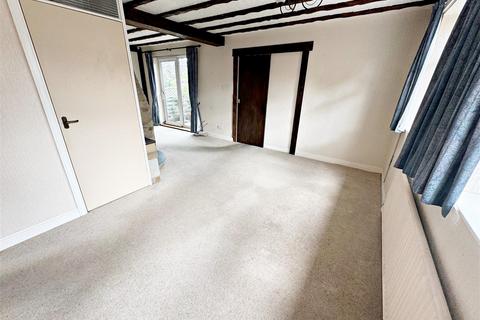 4 bedroom semi-detached bungalow for sale, Kensington Place, Grimsby, N.E. Lincs, DN33 2JR