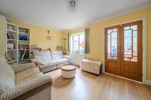 undefined, Stonebanks, Walton On Thames, Surrey, KT12