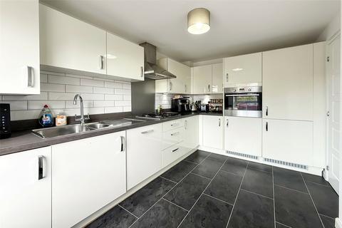 41 Benjamin Gray Drive, Littlehampton, BN17 7FA