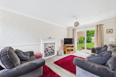 undefined, Sloughbrook Close, Horsham RH12