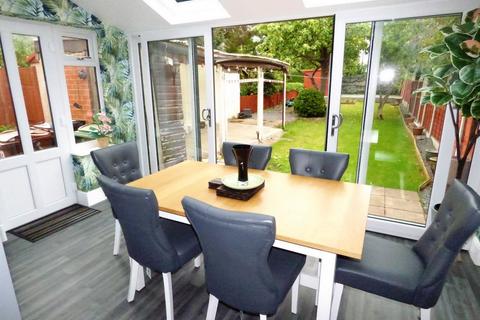 3 bedroom semi-detached house for sale, Poplar Rise, Leeds LS13