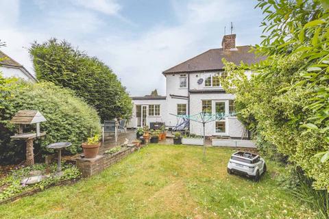 328 The Parkway, Iver, SL0 0RL