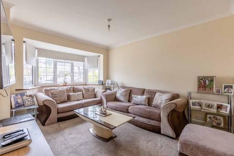 328 The Parkway, Iver, SL0 0RL