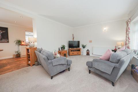 2 bedroom bungalow for sale, Church Street, Scothern, Lincoln, Lincolnshire, LN2