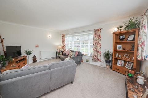 2 bedroom bungalow for sale, Church Street, Scothern, Lincoln, Lincolnshire, LN2