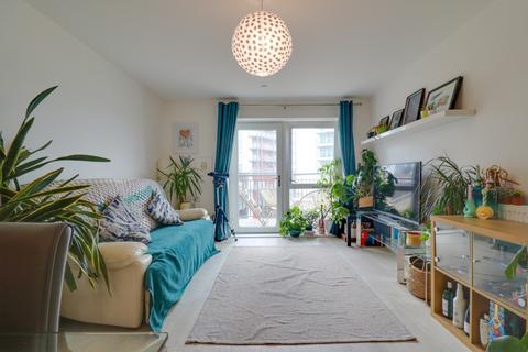 2 bedroom flat for sale, Capstan Road, Woolston