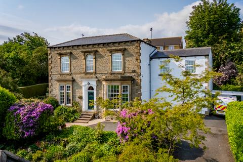 5 bedroom detached house for sale, Brighton House, Oakwell Avenue, WF17