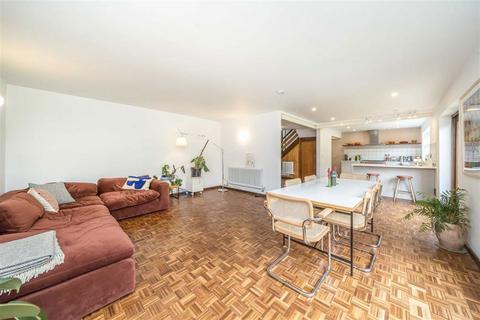 4 bedroom semi-detached house for sale, The Woodlands, London SE13