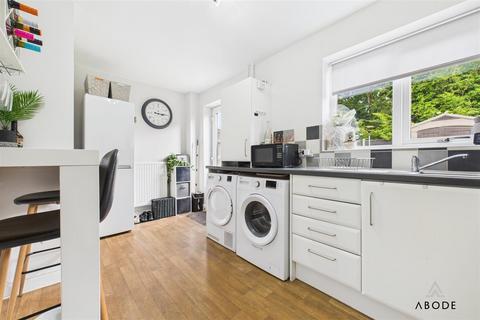 22 Kestrel Close, Uttoxeter, ST14 8TB