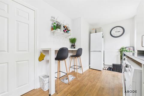 22 Kestrel Close, Uttoxeter, ST14 8TB