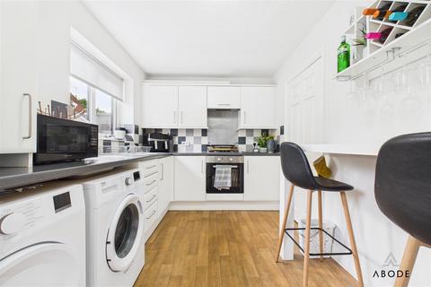 22 Kestrel Close, Uttoxeter, ST14 8TB