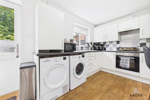 22 Kestrel Close, Uttoxeter, ST14 8TB