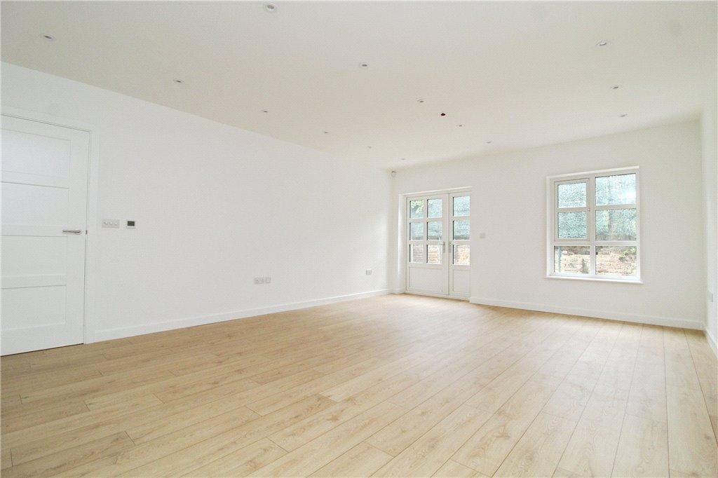 Reception/Kitchen