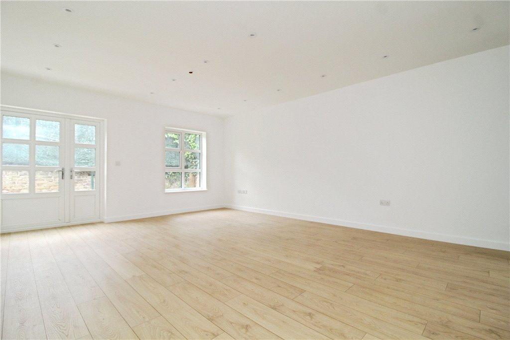 Reception/Kitchen