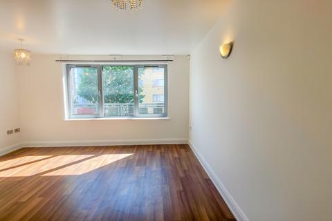 1 bedroom flat to rent, Miles Close, West Thamesmead, London, SE28