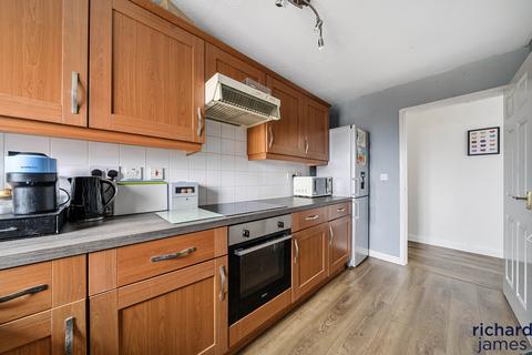 2 bedroom apartment for sale, Swindon SN3